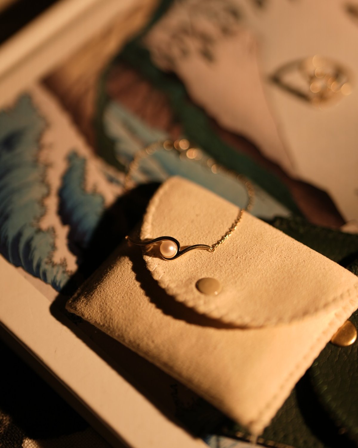 Show photo 2